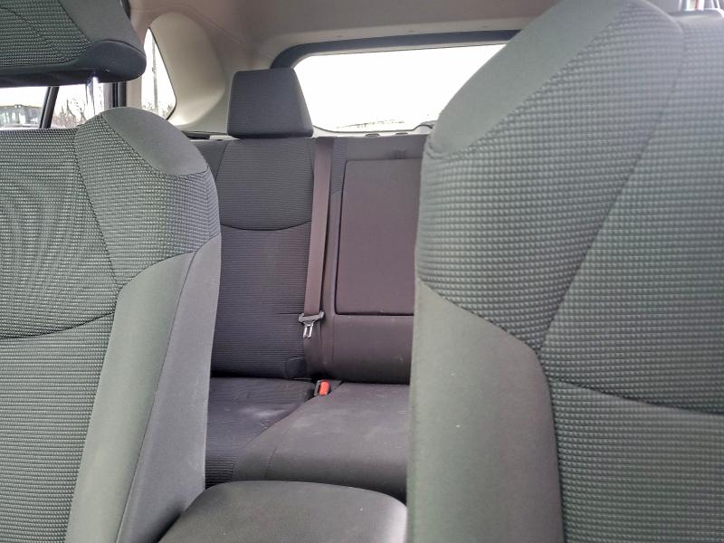 Photo 10 from auction – 2019 TOYOTA RAV4 LE with VIN JTMMWRFV2KD007941