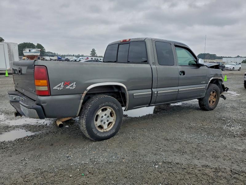 Photo 3 from auction – 2000 CHEVROLET SILVERADO with VIN 1GCEK19T8YE297231