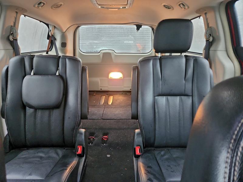 Photo 10 from auction – 2015 CHRYSLER TOWN & COU with VIN 2C4RC1CG9FR546761