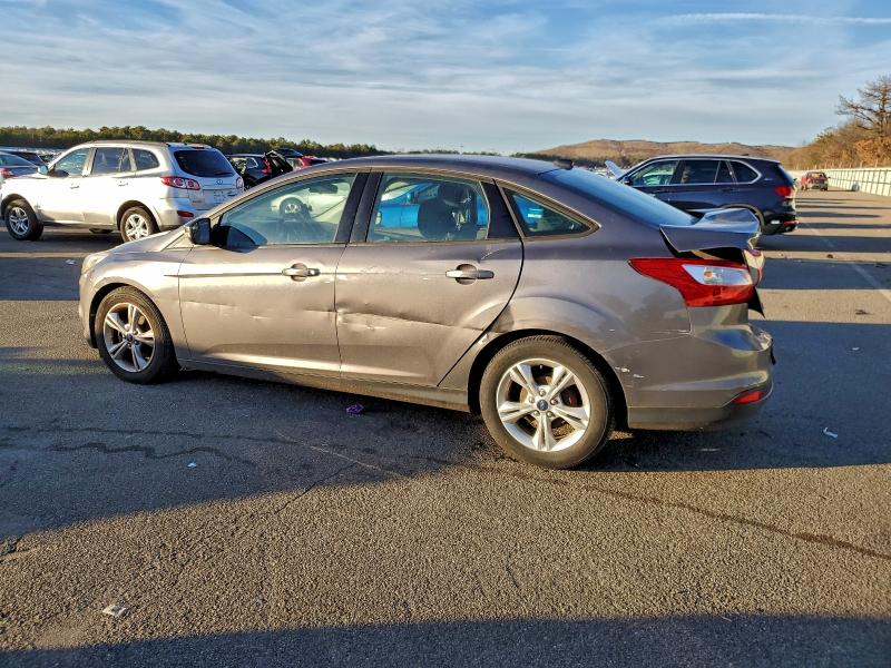 Zdjęcie 2 z aukcji – 2014 FORD FOCUS SE z VIN 1FADP3F23EL297557