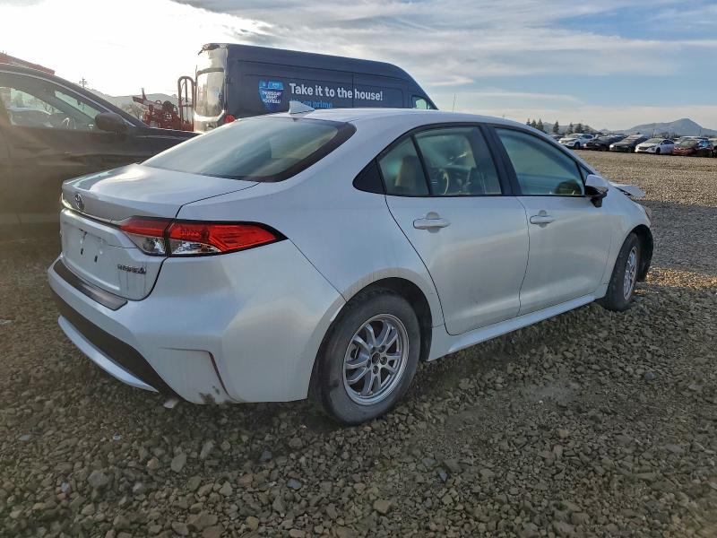 Photo 3 from auction – 2022 TOYOTA COROLLA with VIN JTDEAMDE7NJ040903