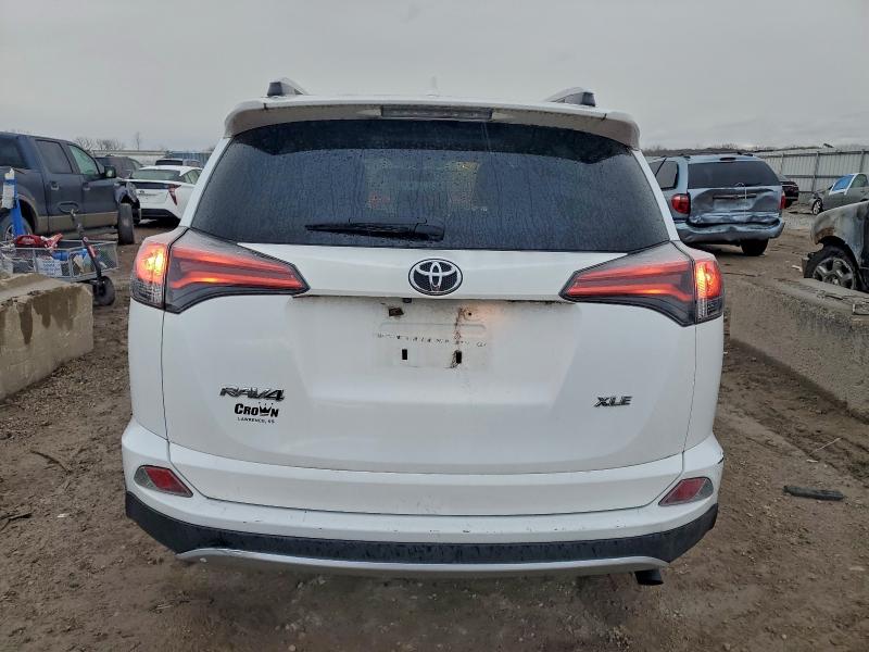 Photo 6 from auction – 2016 TOYOTA RAV4 XLE with VIN 2T3WFREV6GW247806