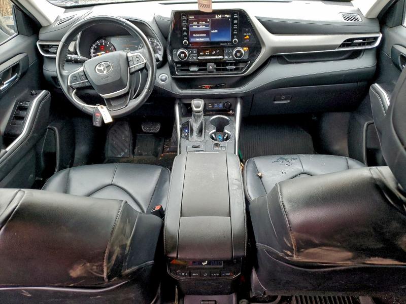 Photo 8 from auction – 2022 TOYOTA HIGHLANDER with VIN 5TDGZRBH9NS574838