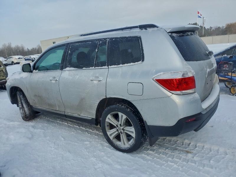 Photo 2 from auction – 2013 TOYOTA HIGHLANDER with VIN 5TDBK3EH1DS212914
