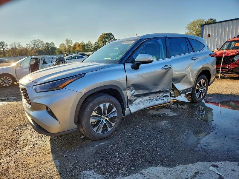 TOYOTA HIGHLANDER 2023 with VIN 5TDKDRAH0PS514248 - Photo from auction