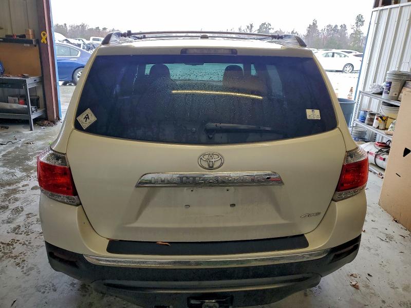 Photo 6 from auction – 2011 TOYOTA HIGHLANDER with VIN 5TDBK3EH4BS074881