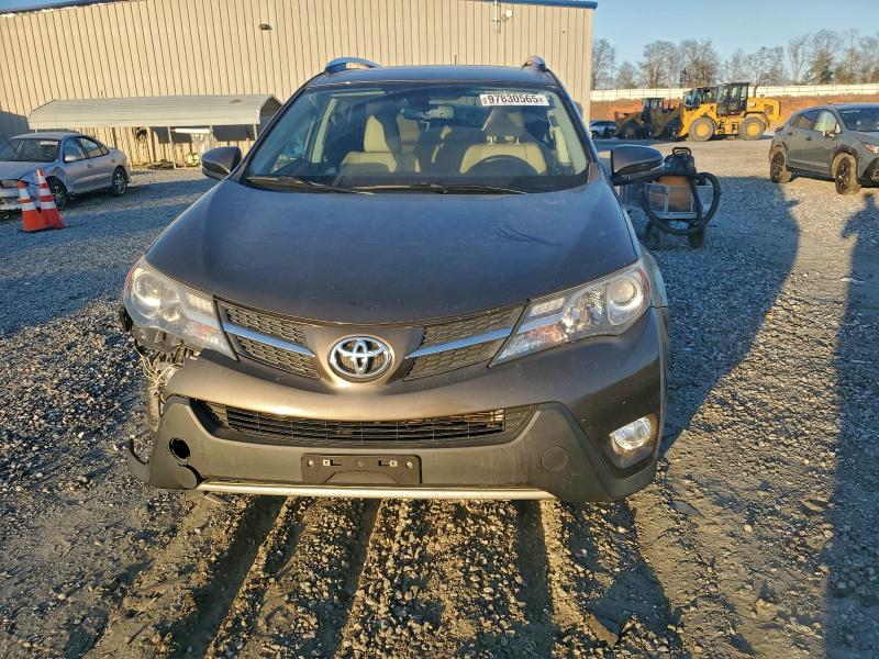 Photo 5 from auction – 2015 TOYOTA RAV4 LIMIT with VIN 2T3DFREV8FW371842