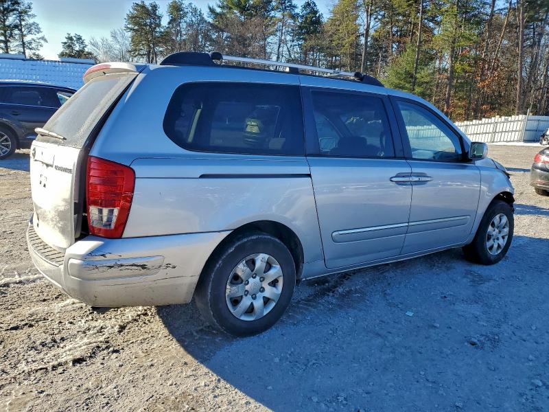 Photo 3 from auction – 2008 HYUNDAI ENTOURAGE with VIN KNDMC233786055127