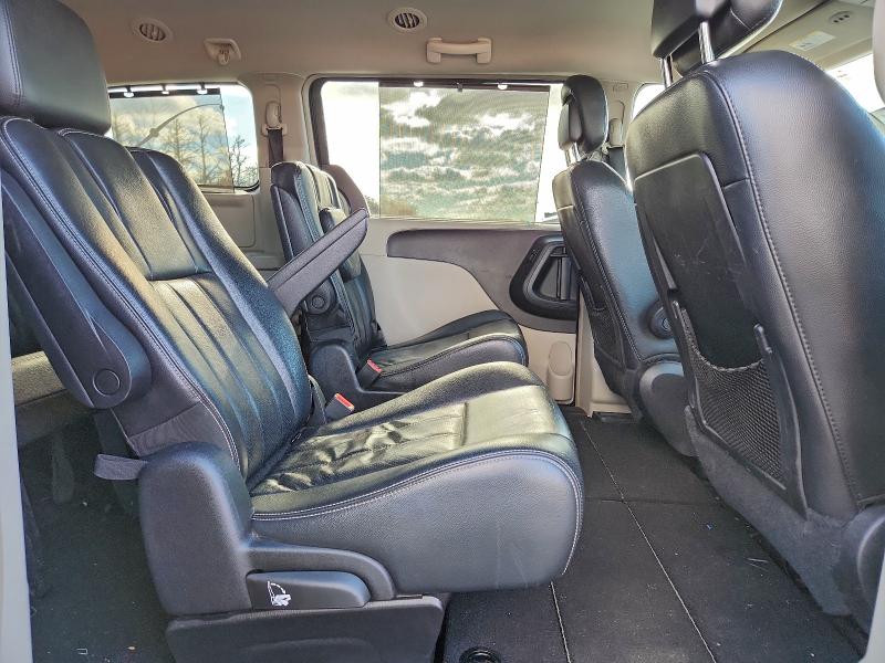 Photo 10 from auction – 2011 CHRYSLER TOWN & COU with VIN 2A4RR8DG2BR683941