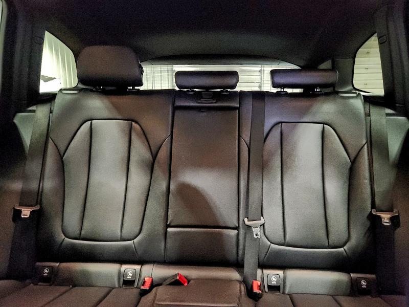 Photo 10 from auction – 2018 BMW X3 XDRIVE3 with VIN 5UXTR9C56JLD70093