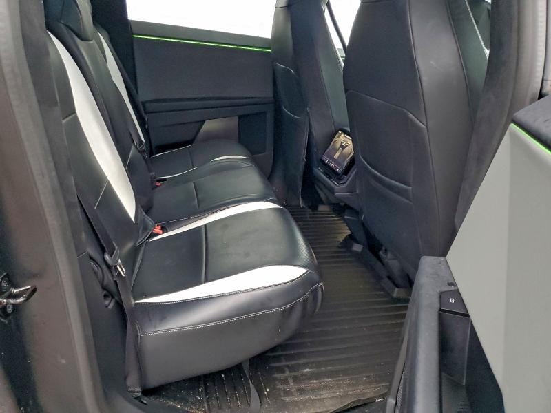 Photo 10 from auction – 2024 TESLA CYBERTRUCK with VIN 7G2CEHED8RA028338