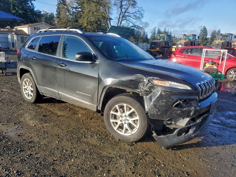 Photo 4 from auction – 2015 JEEP CHEROKEE L with VIN 1C4PJMCB4FW696979