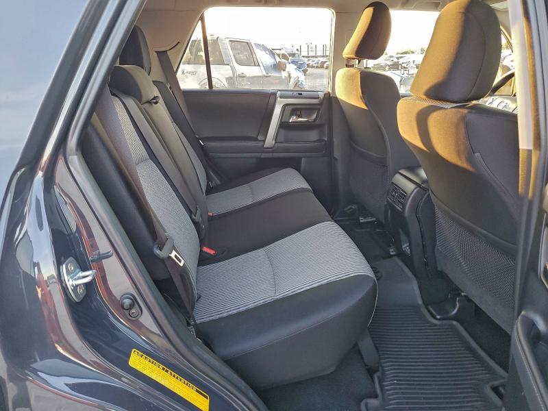 Photo 10 from auction – 2024 TOYOTA 4RUNNER SR with VIN JTEEU5JR8R5312891