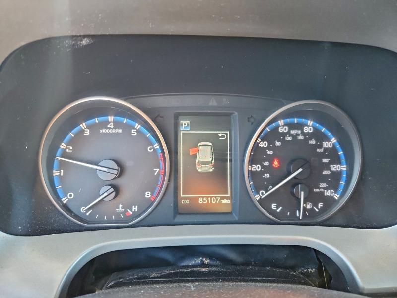 Photo 9 from auction – 2018 TOYOTA RAV4 LE with VIN 2T3BFREV7JW781161