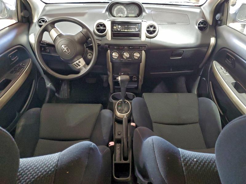 Photo 8 from auction – 2006 TOYOTA SCION XA with VIN JTKKT604060147832