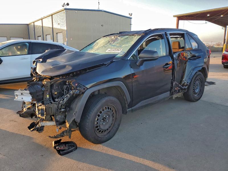 TOYOTA RAV4 LE 2019 with VIN JTMH1RFV5KD500366 - Photo from auction
