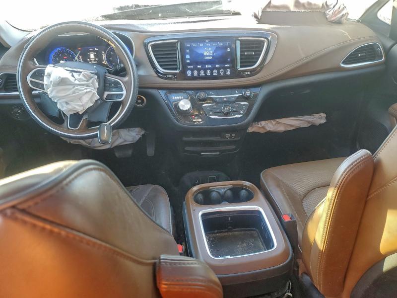 Photo 8 from auction – 2017 CHRYSLER PACIFICA L with VIN 2C4RC1GG3HR650756
