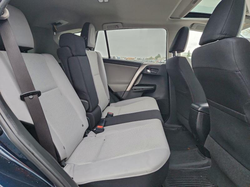 Photo 10 from auction – 2018 TOYOTA RAV4 ADVEN with VIN JTMWFREV2JJ181549