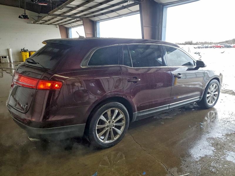 Photo 3 from auction – 2011 LINCOLN MKT with VIN 2LMHJ5AT8BBJ52423
