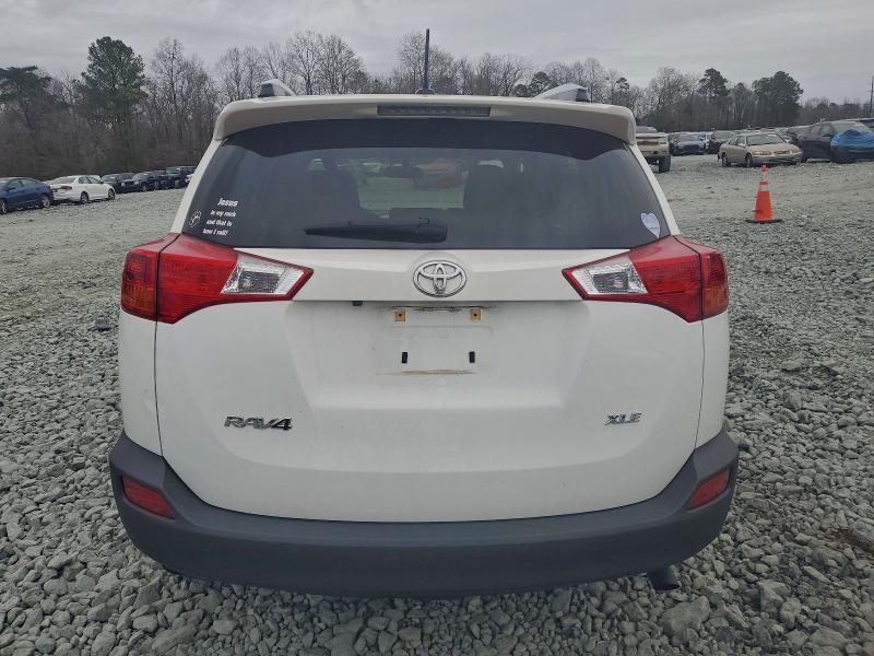 Photo 6 from auction – 2015 TOYOTA RAV4 XLE with VIN JTMWFREV1FD079049
