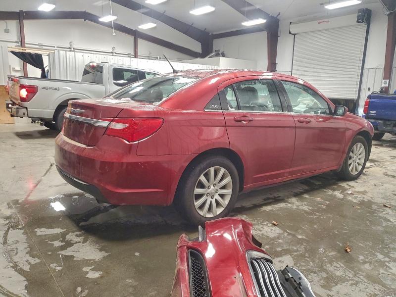 Photo 3 from auction – 2013 CHRYSLER 200 TOURIN with VIN 1C3CCBBB3DN528837