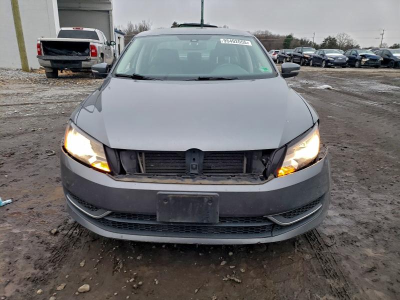 Photo 5 from auction – 2014 VOLKSWAGEN PASSAT with VIN 1VWAT7A36EC054502
