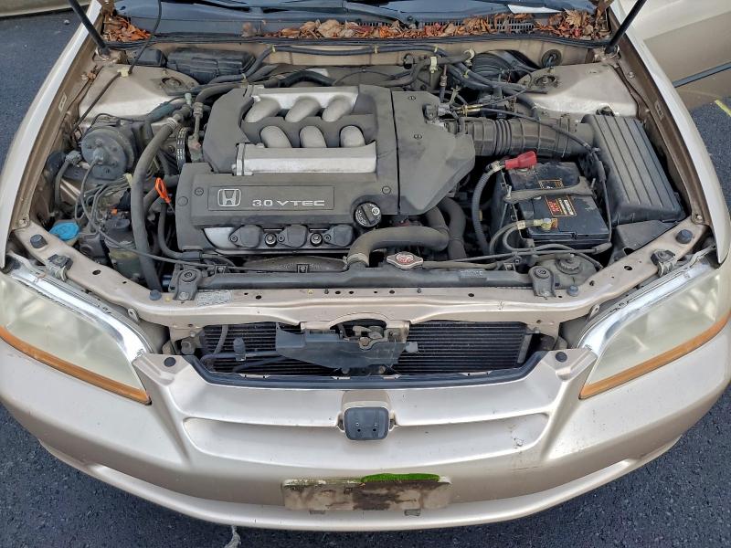 Photo 11 from auction – 2000 HONDA ACCORD with VIN 1HGCG1649YA079782