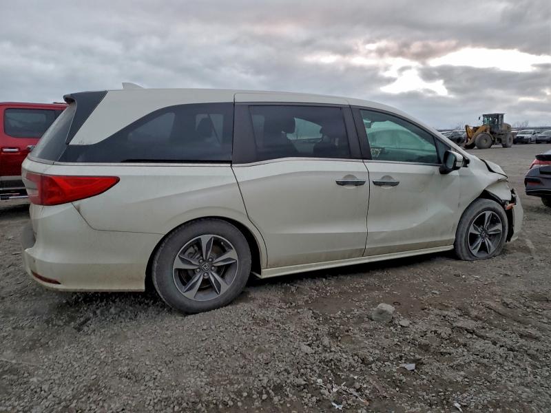 Photo 3 from auction – 2018 HONDA ODYSSEY with VIN 5FNRL6H83JB028048