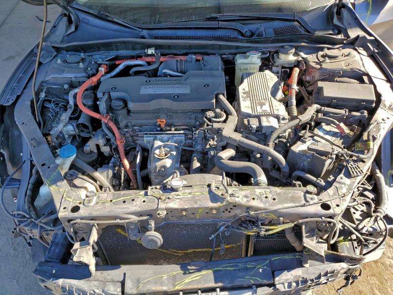 Photo 11 from auction – 2017 HONDA ACCORD with VIN JHMCR6F57HC006301