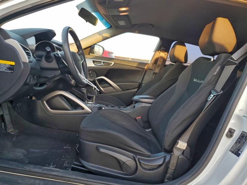 Photo 7 from auction – 2015 HYUNDAI VELOSTER with VIN KMHTC6AD1FU224674