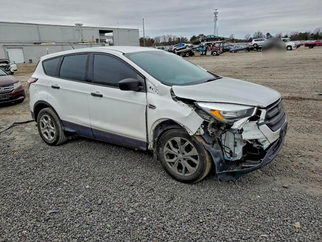 Photo 4 from auction – 2017 FORD ESCAPE S with VIN 1FMCU0F74HUB96725