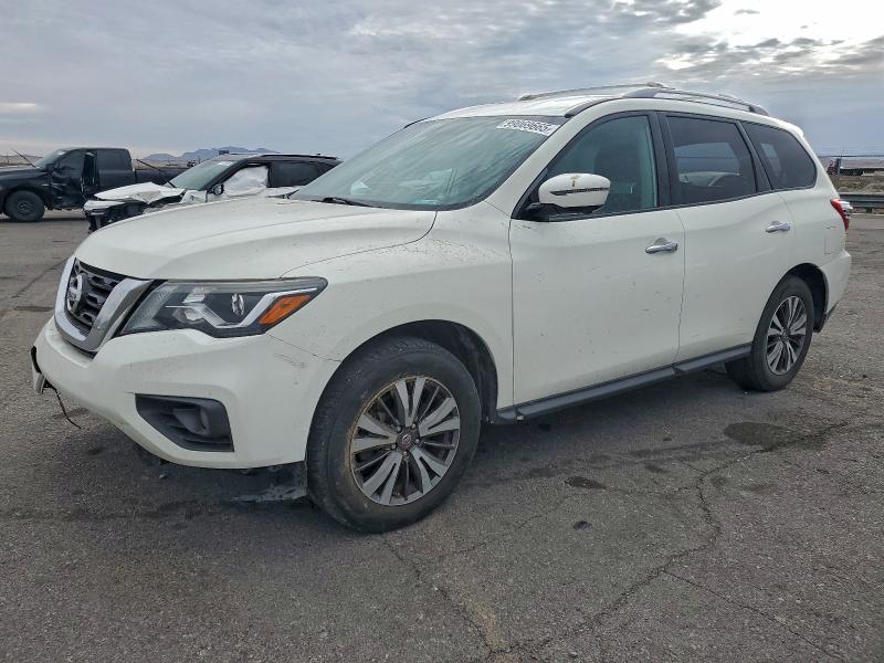 NISSAN PATHFINDER 2017 with VIN 5N1DR2MN5HC653423 - Photo from auction