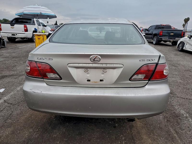 Photo 6 from auction – 2002 LEXUS ES 300 with VIN JTHBF30G820059000