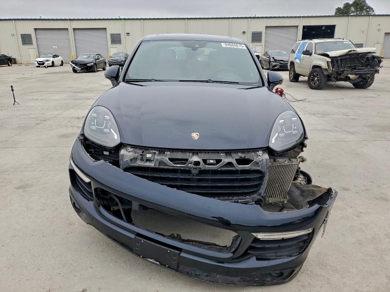 Photo 5 from auction – 2017 PORSCHE CAYENNE S with VIN WP1AB2A28HLA52012