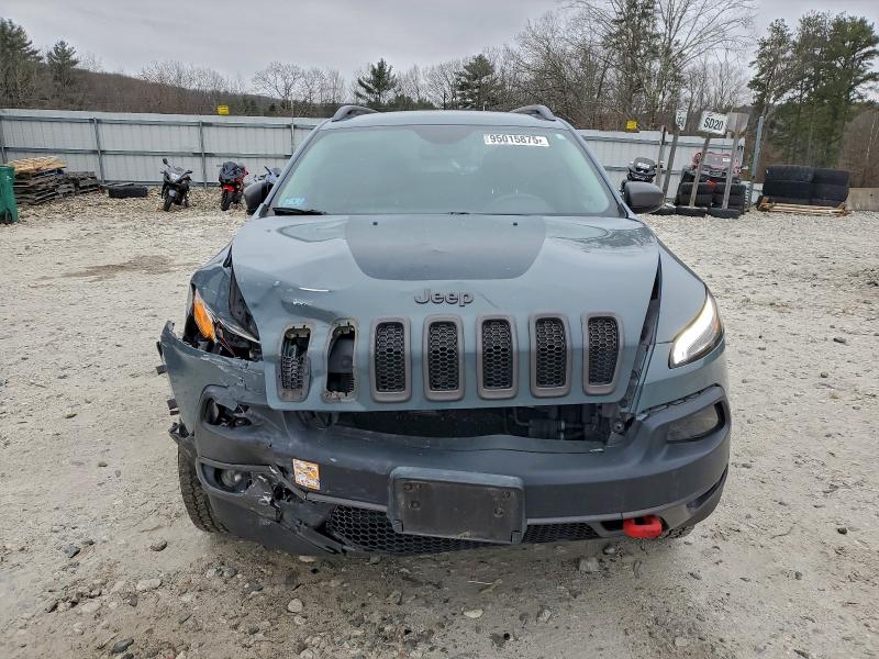 Photo 5 from auction – 2014 JEEP CHEROKEE T with VIN 1C4PJMBSXEW173045