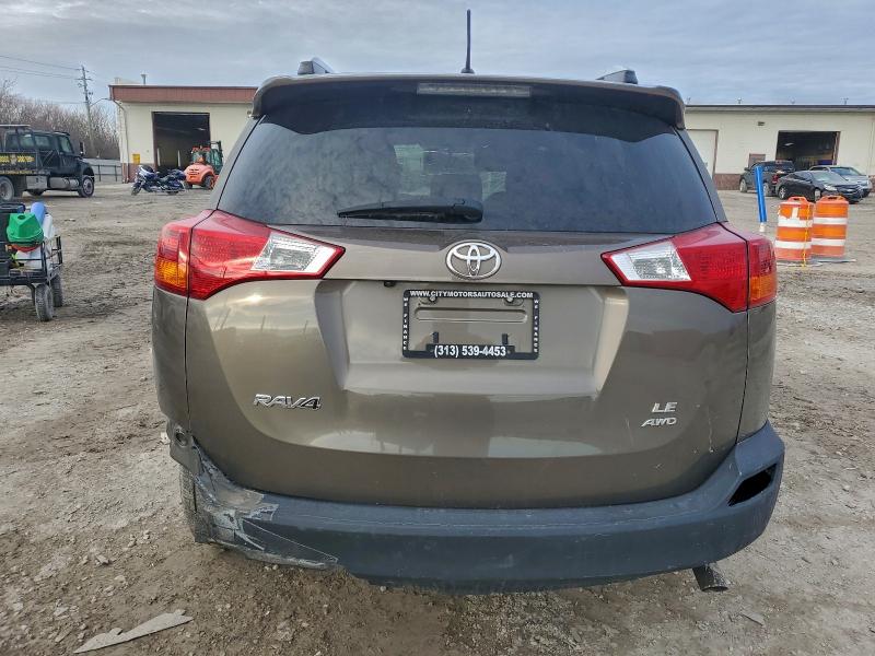 Photo 6 from auction – 2014 TOYOTA RAV4 LE with VIN 2T3BFREVXEW136204