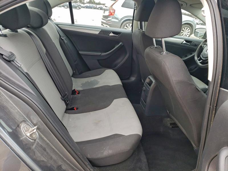 Photo 10 from auction – 2017 VOLKSWAGEN JETTA S with VIN 3VW2B7AJ2HM292372