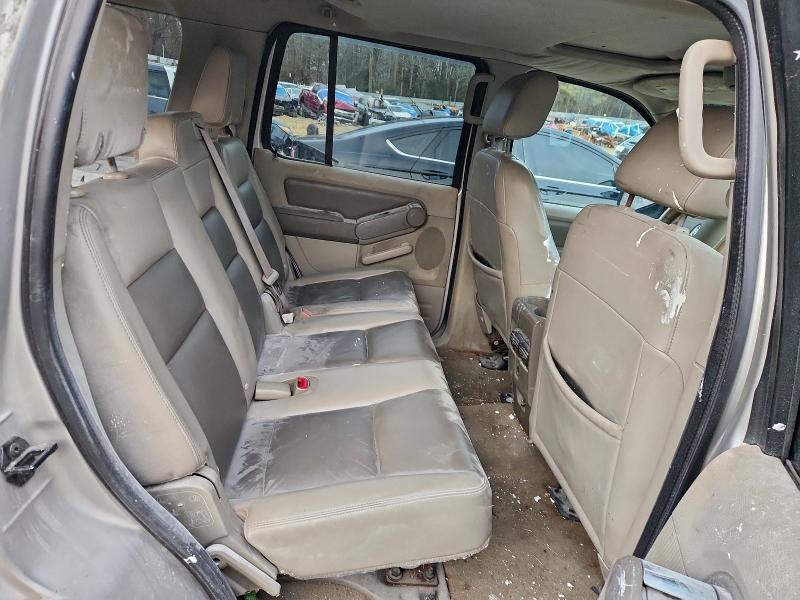 Photo 11 from auction – 2006 FORD EXPLORER with VIN 1FMEU73E26ZA10376