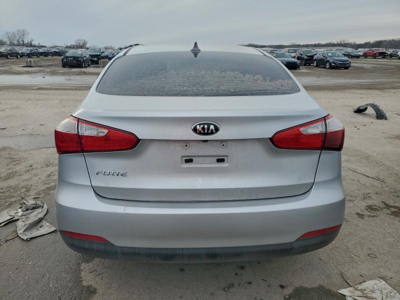Photo 6 from auction – 2016 KIA FORTE LX with VIN KNAFX4A66G5506250