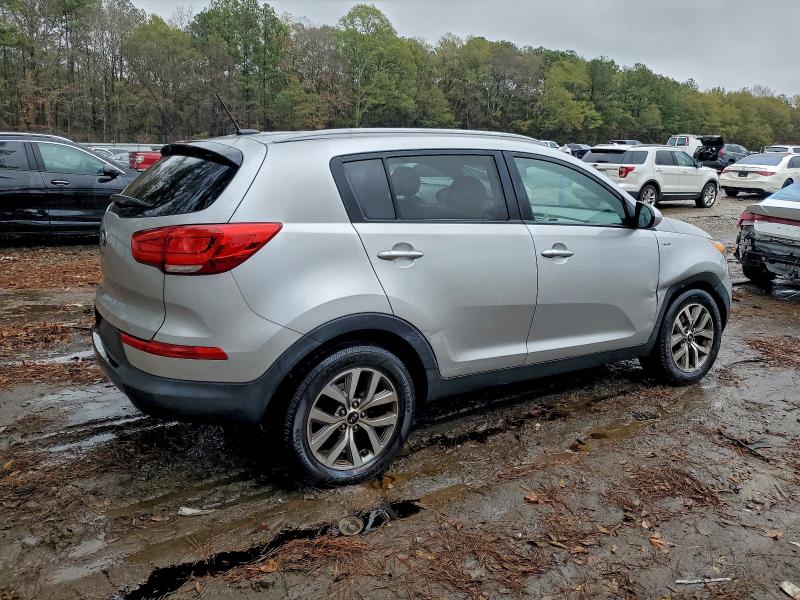 Photo 3 from auction – 2016 KIA SPORTAGE with VIN KNDPBCAC5G7863476