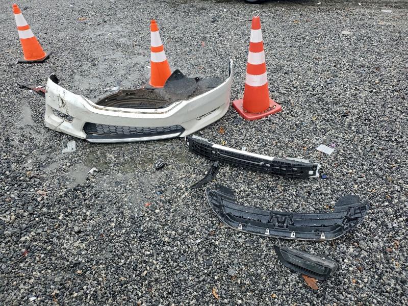 Photo 12 from auction – 2015 HONDA ACCORD EXL with VIN 1HGCR2F87FA084172