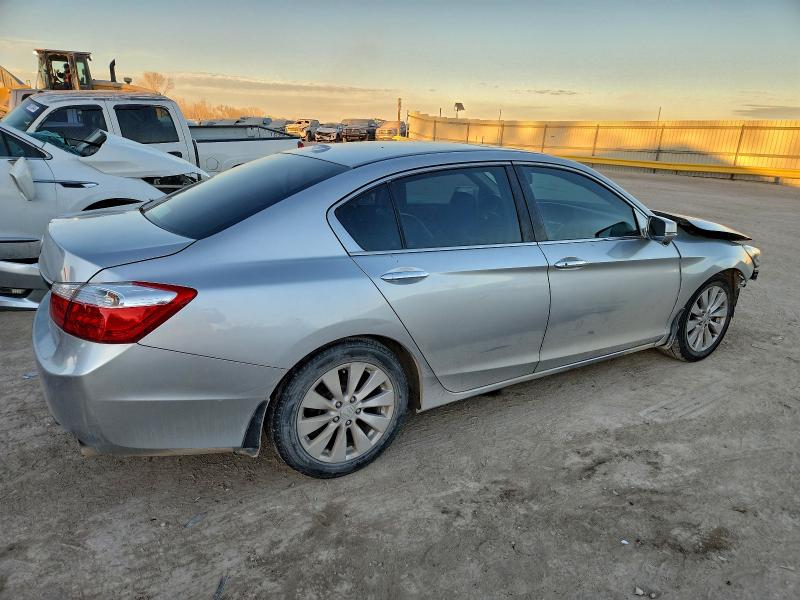 Photo 3 from auction – 2014 HONDA ACCORD EXL with VIN 1HGCR2F83EA032665