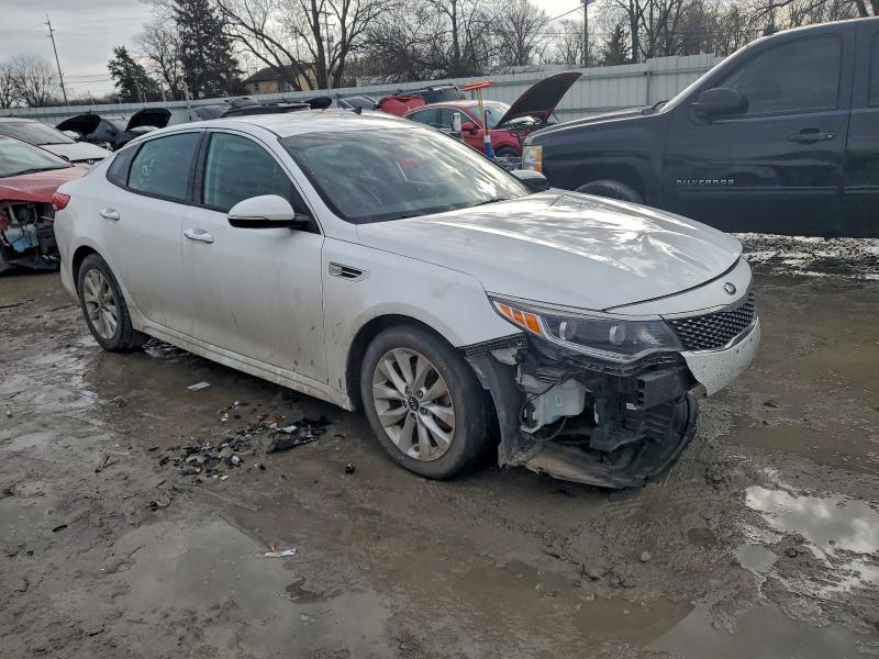 Photo 4 from auction – 2016 KIA OPTIMA EX with VIN 5XXGU4L36GG094765