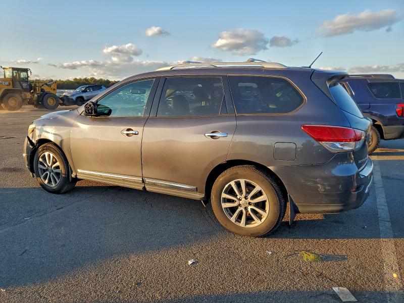Photo 2 from auction – 2014 NISSAN PATHFINDER with VIN 5N1AR2MM7EC692830