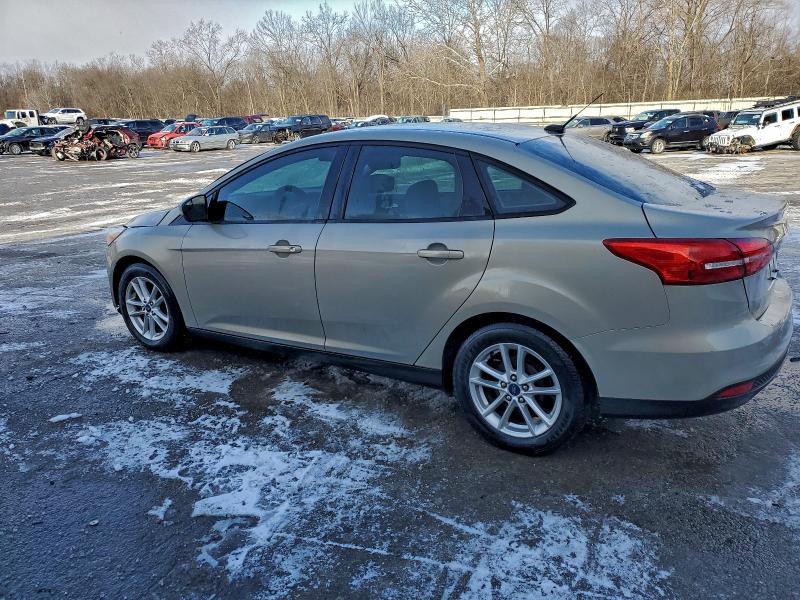 Photo 2 from auction – 2015 FORD FOCUS SE with VIN 1FADP3F25FL243243
