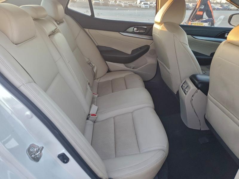 Photo 10 from auction – 2017 NISSAN MAXIMA with VIN 1N4AA6AP1HC428076