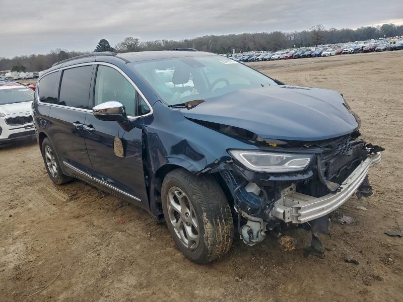 Photo 4 from auction – 2023 CHRYSLER PACIFICA with VIN 2C4RC1GG7PR520848