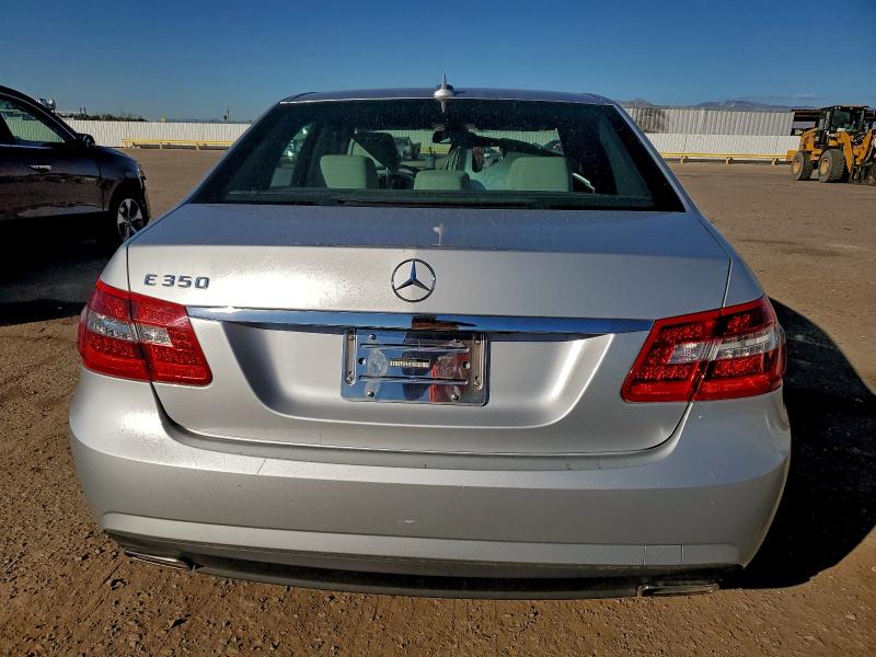 Photo 6 from auction – 2012 MERCEDES-BENZ E 350 with VIN WDDHF5KB2CA534960