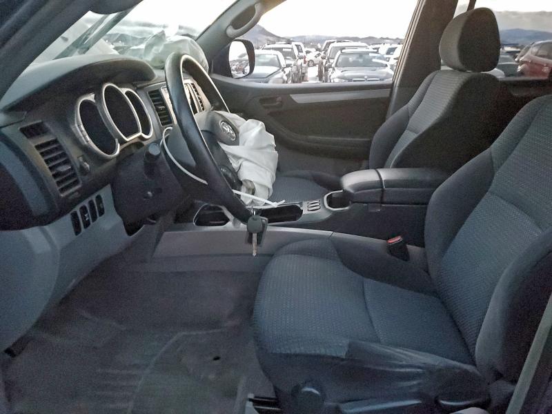 Photo 7 from auction – 2005 TOYOTA 4RUNNER SR with VIN JTEBU14R058036237