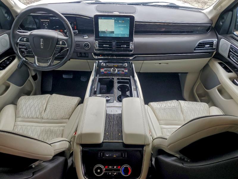 Photo 8 from auction – 2021 LINCOLN NAVIGATOR with VIN 5LMJJ2TT0MEL02697